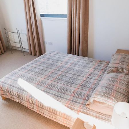 Pass The Keys Lovely 2-Bed Flat Glasgow Harbour Free Parking Extérieur photo
