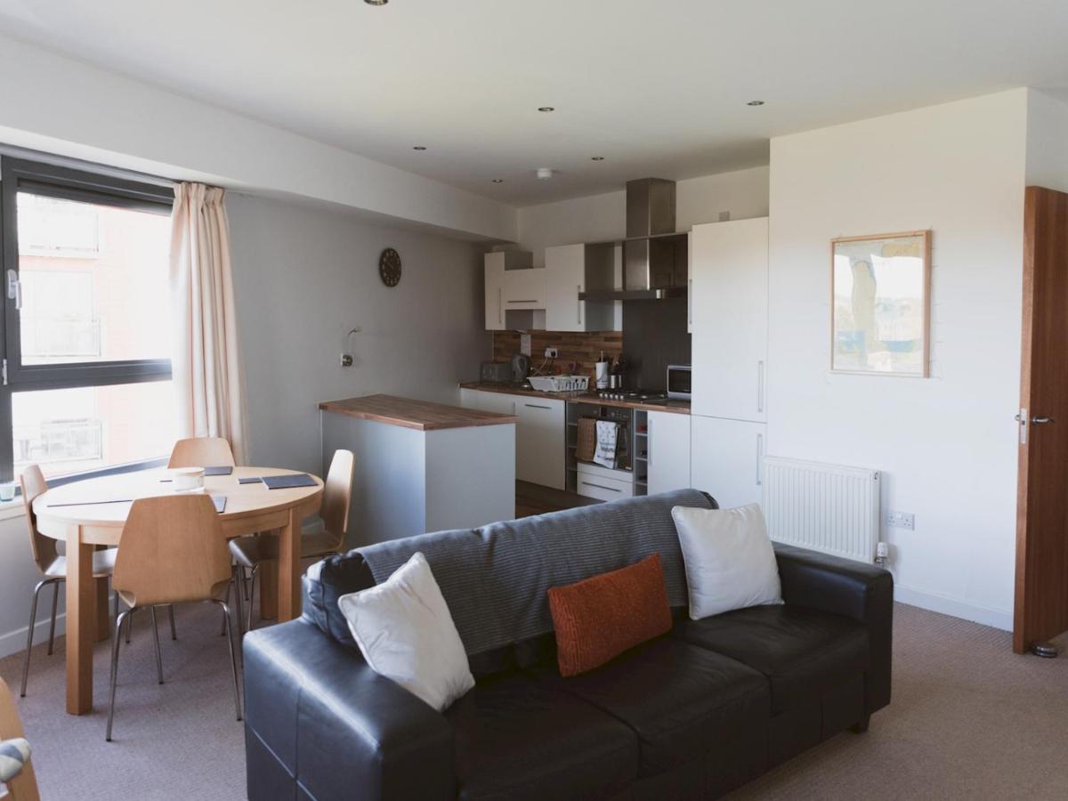 Pass The Keys Lovely 2-Bed Flat Glasgow Harbour Free Parking Extérieur photo